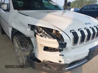 2016 Jeep Cherokee Limited z VIN 1C4PJLDB8GW233818, wystawiony jako IAAI lot #42376960 z przebiegiem 110 160 mil mil oraz . Historia ofert i sprzedaży dostępna na DreamBid. Obrazek 6.