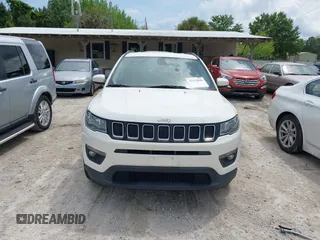 2018 Jeep Compass Latitude with VIN 3C4NJCBB3JT125517, listed as a IAAI auction lot 42132890 with 155,746 mi miles. Bid and sale history available at carsss.com. Image 6.