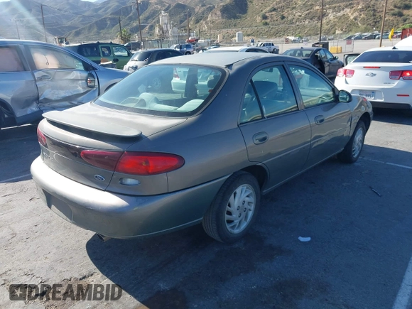 1998 Ford Escort SE с VIN 1FAFP13P2WW132015, выставлен на аукционе IAAI как лот 42321675 с пробегом 105 518 миль миль и . История ставок и продаж доступна на DreamBid. Изображение 4.