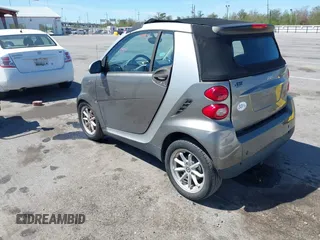 2009 Smart fortwo Passion with VIN WMEEK31XX9K292529, listed as a IAAI auction lot 41836326 with 75,750 mi miles and . Bid and sale history available at DreamBid. Image 3.