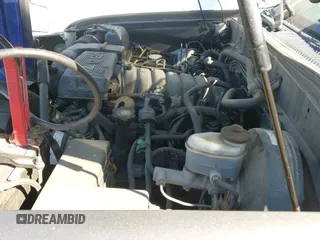 2005 Toyota Tundra SR5 with VIN 5TBBT44155S468278, listed as a IAAI auction lot 41808354 with 318,961 mi miles and . Bid and sale history available at DreamBid. Image 19.