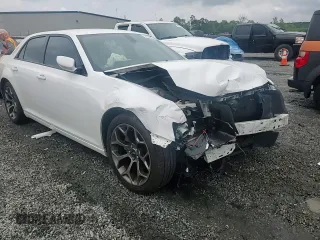 2016 Chrysler 300 S z VIN 2C3CCABG2GH152103, wystawiony jako Copart lot #54530625 z przebiegiem 217 656 mil mil oraz Szkoda całkowita • Salvage title. Historia ofert i sprzedaży dostępna na DreamBid. Obrazek 13.