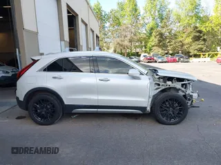 2020 Cadillac XT4 AWD Premium Luxury z VIN 1GYFZDR45LF064043, wystawiony jako IAAI lot #42129079 z przebiegiem 33 717 mil mil oraz . Historia ofert i sprzedaży dostępna na DreamBid. Obrazek 14.