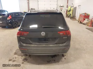 2019 Volkswagen Tiguan S with VIN 3VV0B7AX3KM182311, listed as a IAAI auction lot 41727114 with 98,035 mi miles. Bid and sale history available at carsss.com. Image 16.