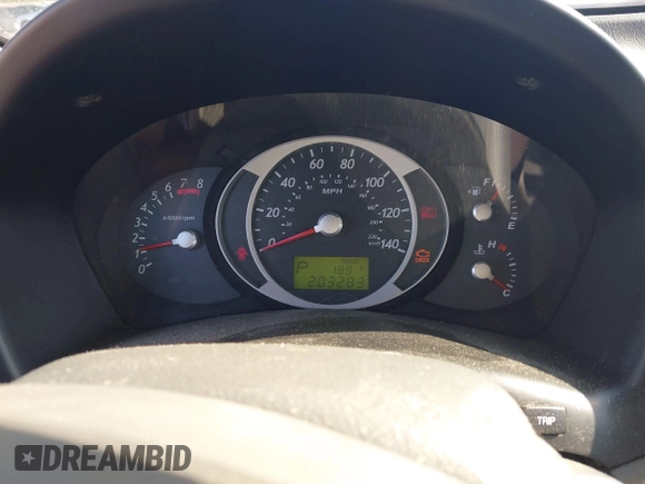 2007 Hyundai Tucson SE with VIN KM8JN12D07U638470, listed as a IAAI auction lot 41464634 with 203,283 mi miles. Bid and sale history available at carsss.com. Image 7.