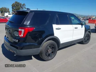 2016 Ford Police Interceptor Utility z VIN 1FM5K8AT7GGC36763, wystawiony jako IAAI lot #41862563 z przebiegiem 87 276 mil mil oraz . Historia ofert i sprzedaży dostępna na DreamBid. Obrazek 4.