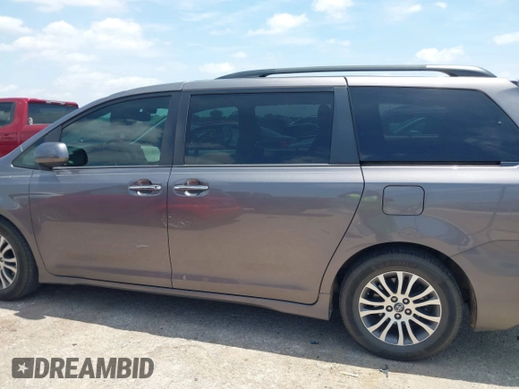 2019 Toyota Sienna XLE Auto Access Seat с VIN 5TDYZ3DC7KS975576, выставлен на аукционе IAAI как лот 42435192 с пробегом 45 895 миль миль и . История ставок и продаж доступна на DreamBid. Изображение 14.