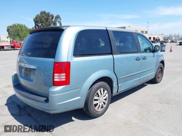 2008 Chrysler Town & Country LX with VIN 2A8HR44HX8R150286, listed as a IAAI auction lot 42040682 with 204,499 mi miles. Bid and sale history available at carsss.com. Image 6.