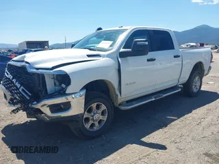 2024 Ram 2500 Big Horn with VIN 3C6UR5DJXRG275902, listed as a IAAI auction lot 42663645 with 29,066 mi miles and . Bid and sale history available at DreamBid. Image 17.
