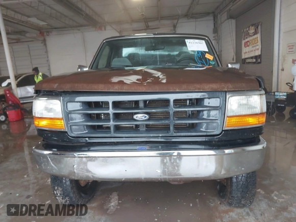 1996 Ford F-150 with VIN 1FTEF14H8TLB38284, listed as a IAAI auction lot 41236907 with 175,998 mi miles. Bid and sale history available at carsss.com. Image 12.