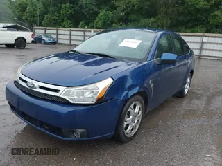 2008 Ford Focus SE z VIN 1FAHP35N58W243547, wystawiony jako IAAI lot #42251832 z przebiegiem 155 554 mil mil oraz . Historia ofert i sprzedaży dostępna na DreamBid. Obrazek 2.