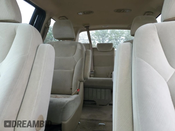 2009 Honda Odyssey LX z VIN 5FNRL38259B050624, wystawiony jako Copart lot #57357605 z przebiegiem 232 991 mil mil oraz Czysty tytuł • Clean title. Historia ofert i sprzedaży dostępna na DreamBid. Obrazek 10.