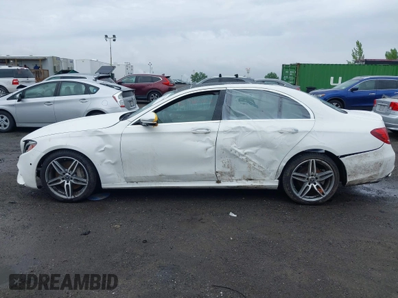 2020 Mercedes-Benz E 350 с VIN WDDZF8EB1LA721611, выставлен на аукционе IAAI как лот 42242033 с пробегом 70 642 миль миль и . История ставок и продаж доступна на DreamBid. Изображение 14.