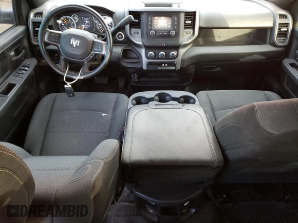 2022 Ram 2500 Tradesman z VIN 3C6UR5HLXNG319256, wystawiony jako Copart lot #77614424 z przebiegiem 43 755 mil mil oraz Szkoda całkowita • Salvage title. Historia ofert i sprzedaży dostępna na DreamBid. Obrazek 8.