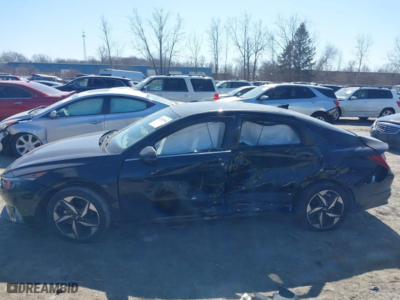 2021 Hyundai Elantra SEL with VIN KMHLN4AG8MU152426, listed as a IAAI auction lot 41781106 with 27,309 mi miles. Bid and sale history available at carsss.com. Image 6.