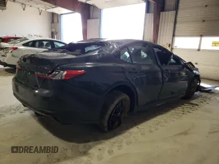 2025 Toyota Camry LE with VIN 4T1DAACK9SU556042, listed as a Copart auction lot 46990605 with 10,468 mi miles and Salvage Title. Bid and sale history available at DreamBid. Image 3.