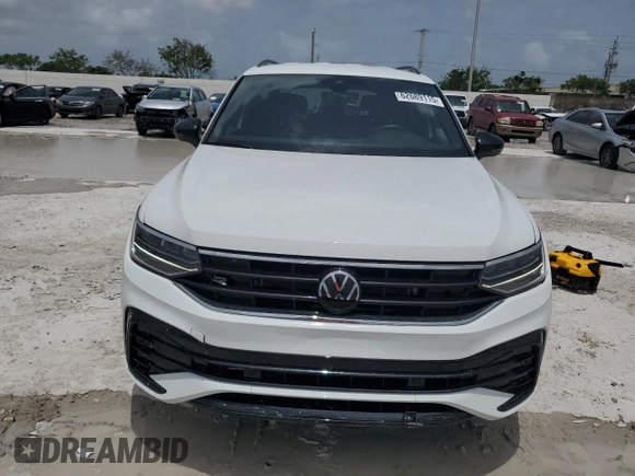 2022 Volkswagen Tiguan SE R-Line Black with VIN 3VVCB7AX7NM022952, listed as a Copart auction lot 62689115 with 16,119 mi miles and Salvage title. Bid and sale history available at DreamBid. Image 5.