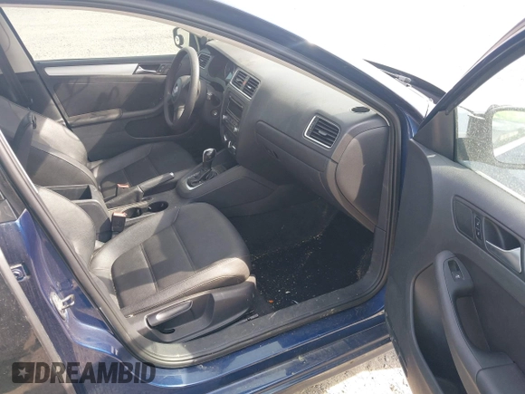 2012 Volkswagen Jetta SE with VIN 3VWDP7AJ0CM473070, listed as a IAAI auction lot 42084526 with 127,243 mi miles and . Bid and sale history available at DreamBid. Image 5.