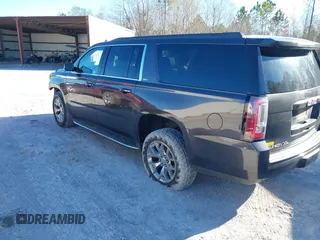 2015 GMC Yukon XL SLT with VIN 1GKS1HKC0FR675450, listed as a IAAI auction lot 41558343 with 187,814 mi miles. Bid and sale history available at carsss.com. Image 3.