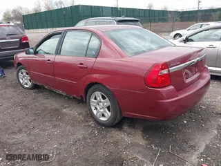 2007 Chevrolet Malibu LT w/2LT with VIN 1G1ZT58NX7F252897, listed as a IAAI auction lot 41995879 with 172,371 mi miles. Bid and sale history available at carsss.com. Image 3.