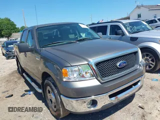 2007 Ford F-150 XLT z VIN 1FTRW12W97KB38485, wystawiony jako IAAI lot #42143335 z przebiegiem 193 627 mil mil oraz . Historia ofert i sprzedaży dostępna na DreamBid. Obrazek 1.