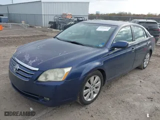 2005 Toyota Avalon XL with VIN 4T1BK36B05U049028, listed as a IAAI auction lot 42094971 with 274,181 mi miles. Bid and sale history available at carsss.com. Image 2.