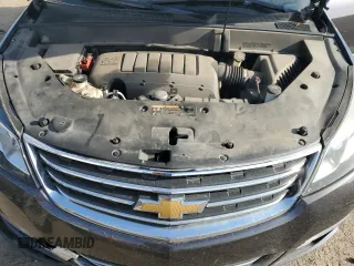 2014 Chevrolet Traverse LTZ z VIN 1GNKVJKD5EJ212952, wystawiony jako Copart lot #54815805 z przebiegiem 185 329 mil mil oraz Czysty tytuł • Clean title. Historia ofert i sprzedaży dostępna na DreamBid. Obrazek 12.