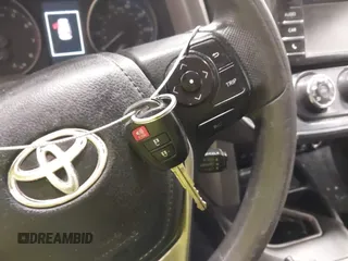 2017 Toyota RAV4 LE с VIN 2T3BFREV8HW646796, выставлен на аукционе IAAI как лот 41731146 с пробегом 134 601 миль миль и . История ставок и продаж доступна на DreamBid. Изображение 11.