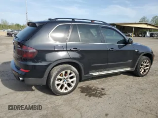 2013 BMW X5 xDrive35i z VIN 5UXZV4C56D0B24871, wystawiony jako Copart lot #55187185 z przebiegiem 141 533 mil mil oraz Czysty tytuł • Clean title. Historia ofert i sprzedaży dostępna na DreamBid. Obrazek 3.
