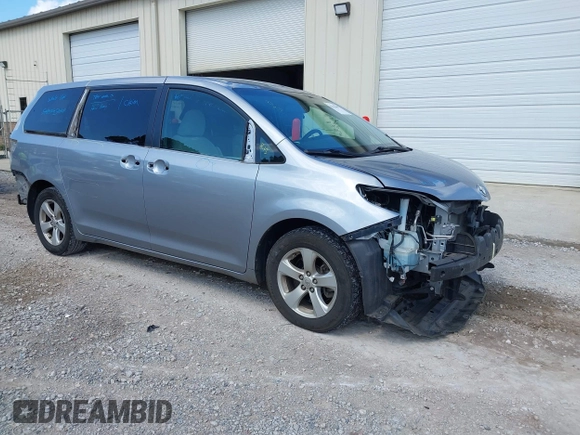 2017 Toyota Sienna LE Auto Access Seat z VIN 5TDKZ3DC9HS791965, wystawiony jako IAAI lot #42624689 z przebiegiem 88 383 mil mil oraz . Historia ofert i sprzedaży dostępna na DreamBid. Obrazek 1.