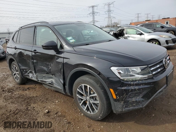 2021 Volkswagen Tiguan S z VIN 3VV0B7AX2MM000813, wystawiony jako Copart lot #49544255 z przebiegiem 43 801 mil mil oraz Szkoda całkowita • Salvage title. Historia ofert i sprzedaży dostępna na DreamBid. Obrazek 4.