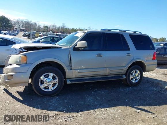 2005 Ford Expedition Limited with VIN 1FMFU19565LA63012, listed as a IAAI auction lot 41370679 with 235,080 mi miles. Bid and sale history available at carsss.com. Image 15.