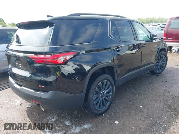 2023 Chevrolet Traverse RS z VIN 1GNEVJKWXPJ290497, wystawiony jako IAAI lot #42200665 z przebiegiem 50 140 mil mil oraz . Historia ofert i sprzedaży dostępna na DreamBid. Obrazek 4.
