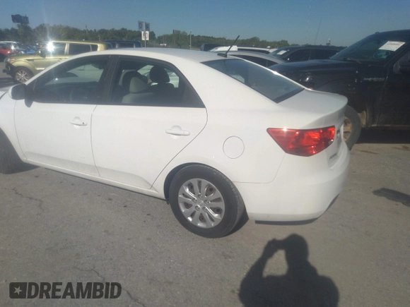 2011 Kia Forte LX with VIN KNAFT4A20B5350871, listed as a IAAI auction lot 41381614 with 170,598 mi miles. Bid and sale history available at carsss.com. Image 3.