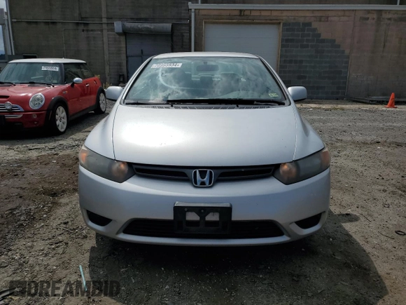2008 Honda Civic Cpe LX with VIN 2HGFG11668H565716, listed as a Copart auction lot 70995934 with 152,069 mi miles and Salvage Title. Bid and sale history available at carsss.com. Image 5.