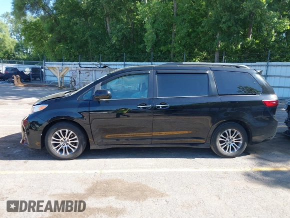 2020 Toyota Sienna XLE Auto Access Seat with VIN 5TDYZ3DC7LS035294, listed as a IAAI auction lot 42557047 with 38,986 mi miles and . Bid and sale history available at DreamBid. Image 14.