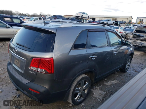 2013 Kia Sorento EX with VIN 5XYKU3A29DG387534, listed as a Copart auction lot 49912305 with 157,204 mi miles and Clean Title. Bid and sale history available at carsss.com. Image 3.