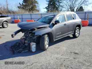 2015 Jeep Compass Latitude with VIN 1C4NJDEB4FD358112, listed as a Copart auction lot 50939385 with 0 mi miles and Salvage Title. Bid and sale history available at carsss.com. Image 1.