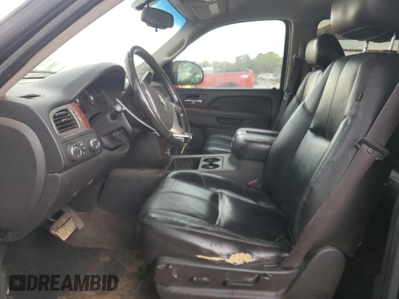 2011 Chevrolet Suburban LT with VIN 1GNSKJE38BR388998, listed as a Copart auction lot 52754685 with Not provided miles and Salvage title. Bid and sale history available at DreamBid. Image 7.