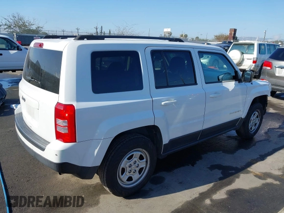 2016 Jeep Patriot Sport SE with VIN 1C4NJPBA5GD722505, listed as a IAAI auction lot 42012785 with Not Provided miles and . Bid and sale history available at carsss.com. Image 4.