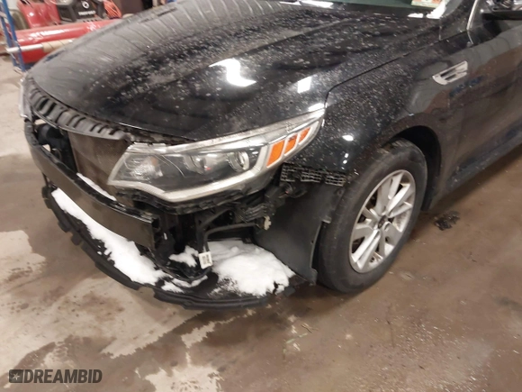 2017 Kia Optima LX with VIN 5XXGT4L31HG165150, listed as a IAAI auction lot 40985407 with 154,945 mi miles. Bid and sale history available at carsss.com. Image 18.