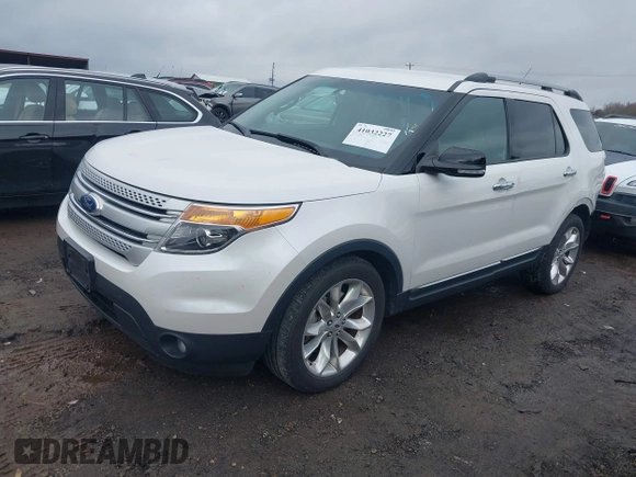 2013 Ford Explorer XLT with VIN 1FM5K7D83DGC67232, listed as a IAAI auction lot 41032227 with 151,518 mi miles. Bid and sale history available at carsss.com. Image 18.