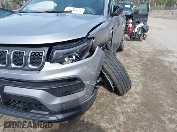 2023 Jeep Compass Latitude Lux с VIN 3C4NJDFN4PT558945, выставлен на аукционе IAAI как лот 41855576 с пробегом 9 375 миль миль и . История ставок и продаж доступна на DreamBid. Изображение 17.