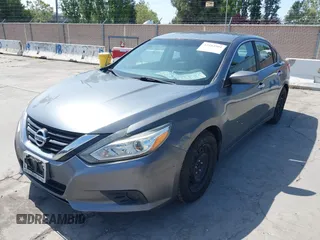 2017 Nissan Altima SV z VIN 1N4AL3AP0HC220571, wystawiony jako IAAI lot #42164901 z przebiegiem 94 218 mil mil oraz . Historia ofert i sprzedaży dostępna na DreamBid. Obrazek 6.