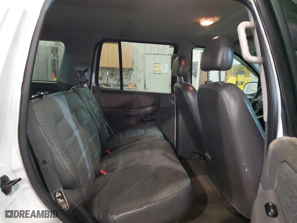 2002 Ford Explorer XLS with VIN 1FMZU72E62ZC24414, listed as a Copart auction lot 45351884 with 208,025 mi miles and Non Repairable. Bid and sale history available at carsss.com. Image 10.