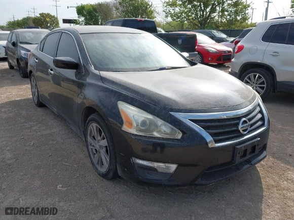 2013 Nissan Altima 2.5 SV with VIN 1N4AL3APXDN489580, listed as a IAAI auction lot 41858841 with 185,950 mi miles. Bid and sale history available at carsss.com. Image 1.
