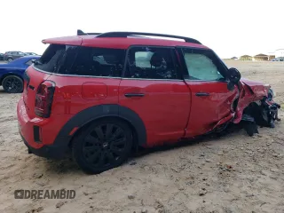 2024 MINI Countryman Cooper S with VIN WMZ53BR08R3R48394, listed as a Copart auction lot 70785384 with 32,453 mi miles and Salvage Title. Bid and sale history available at carsss.com. Image 3.