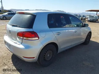 2013 Volkswagen Golf w/Conv & Sunroof with VIN WVWDB7AJ0DW116300, listed as a IAAI auction lot 41763618 with 157,813 mi miles. Bid and sale history available at carsss.com. Image 4.