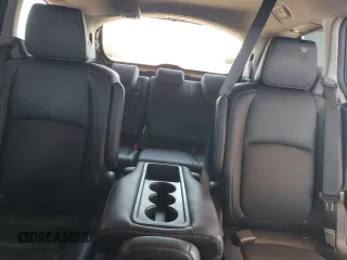 2021 Honda Odyssey Touring with VIN 5FNRL6H88MB040703, listed as a Copart auction lot 60340095 with 66,171 mi miles and Salvage title. Bid and sale history available at DreamBid. Image 10.