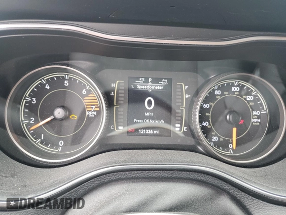 2019 Jeep Cherokee Latitude with VIN 1C4PJLCB9KD412004, listed as a Copart auction lot 61642015 with 121,336 mi miles and Salvage title. Bid and sale history available at DreamBid. Image 9.